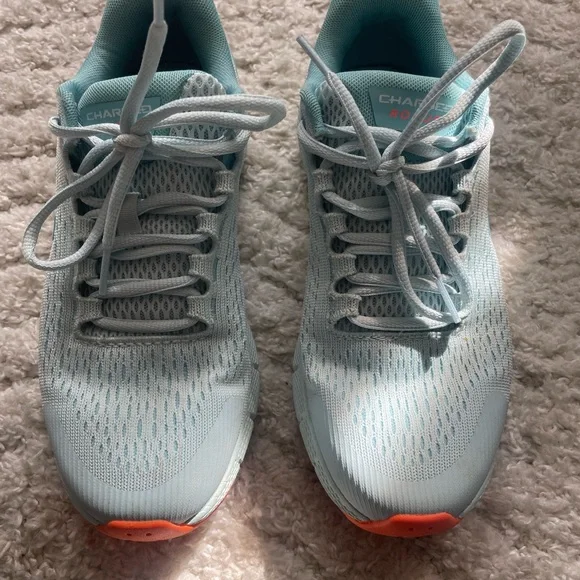 Women’s under armour sneaker - Picture 3 of 5